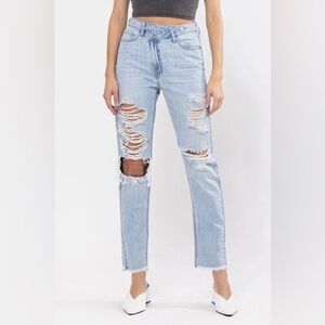 NWT CELLO Boutique High-Rise Crisscross Button Mom Jeans Distressed Size 9